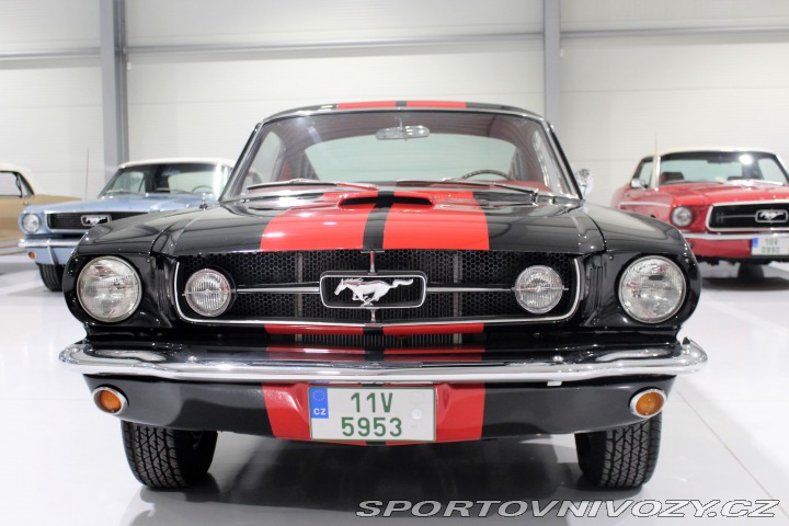 Ford Mustang Fastback, V8, V ČR 1965