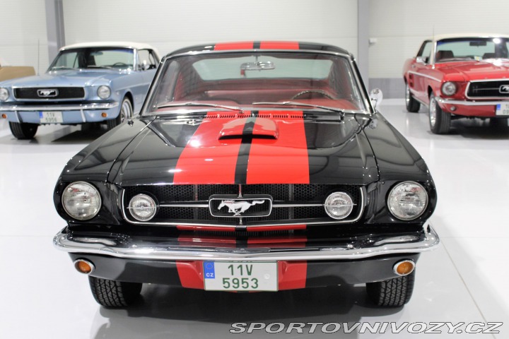 Ford Mustang Fastback, V8, V ČR 1965