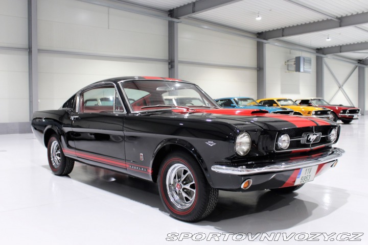 Ford Mustang Fastback, V8, V ČR 1965