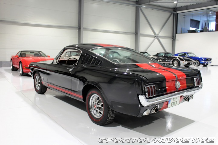 Ford Mustang Fastback, V8, V ČR 1965