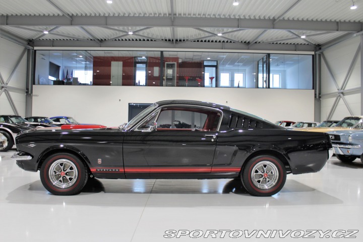 Ford Mustang Fastback, V8, V ČR 1965