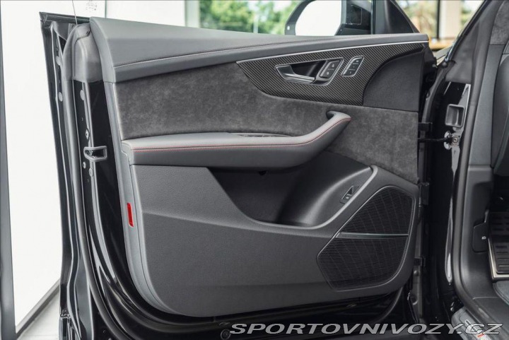 Audi RS Q8 quattro/Sedadla RS/B& 1800