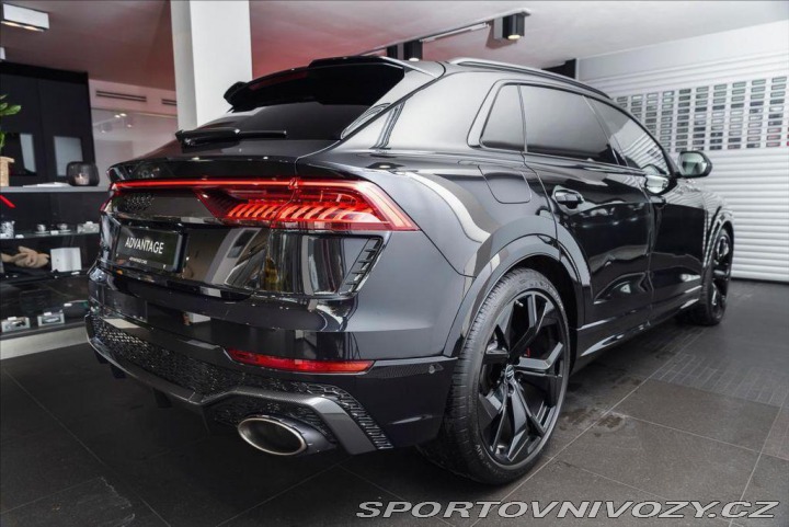 Audi RS Q8 quattro/Sedadla RS/B& 1800