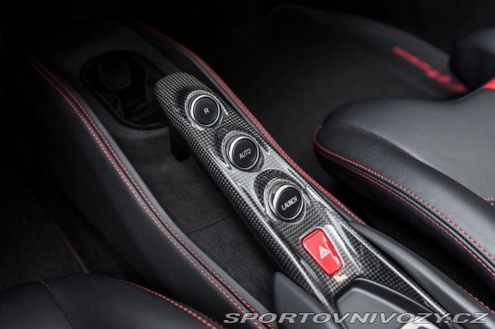 Ferrari F8 Spider /360°/JBL/Lift/Car 2021