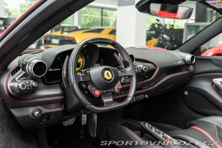 Ferrari F8 Spider /360°/JBL/Lift/Car 2021