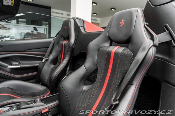 Ferrari F8 Spider /360°/JBL/Lift/Car 2021