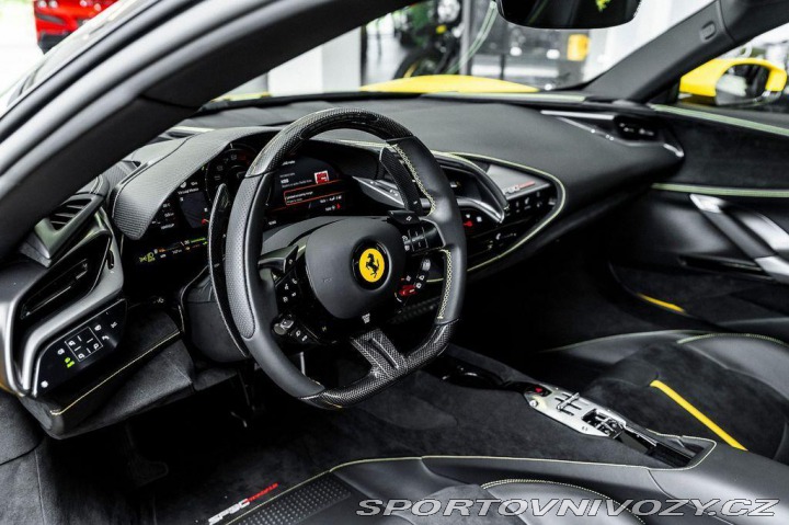 Ferrari SF90 Stradale Komfortsitze/Lif 2023