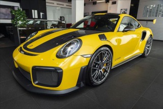 Porsche 911 GT2 RS / WEISSACH / LIFTI