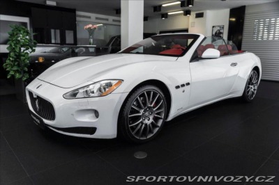 Maserati GranCabrio 4.7 V8/Auto/BOSE/PDC