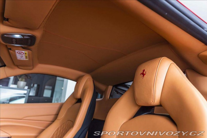 Ferrari F8 Tributo Coupé DCT 1800