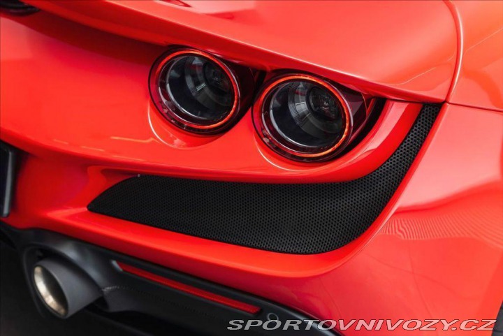 Ferrari F8 Tributo Coupé DCT 1800