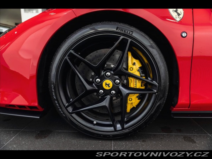 Ferrari F8 Tributo 2020
