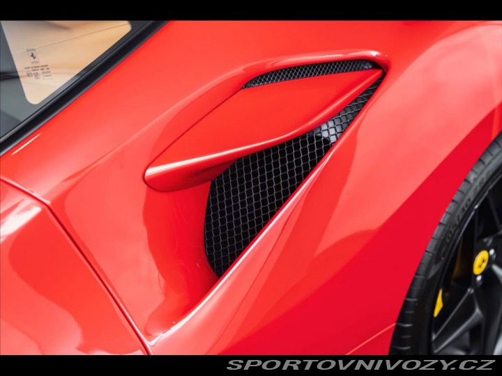 Ferrari F8 Tributo 2020