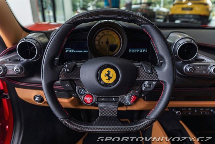 Ferrari F8 Tributo Coupé DCT 1800