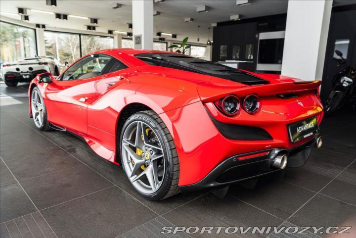 Ferrari F8 Tributo Coupé DCT/360°/20 2021