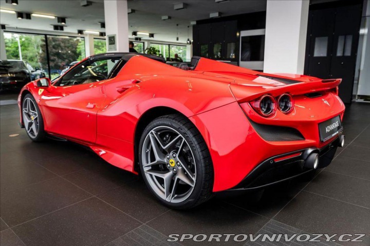 Ferrari F8 Spider/Lift/Kamera/PDC/El 1800