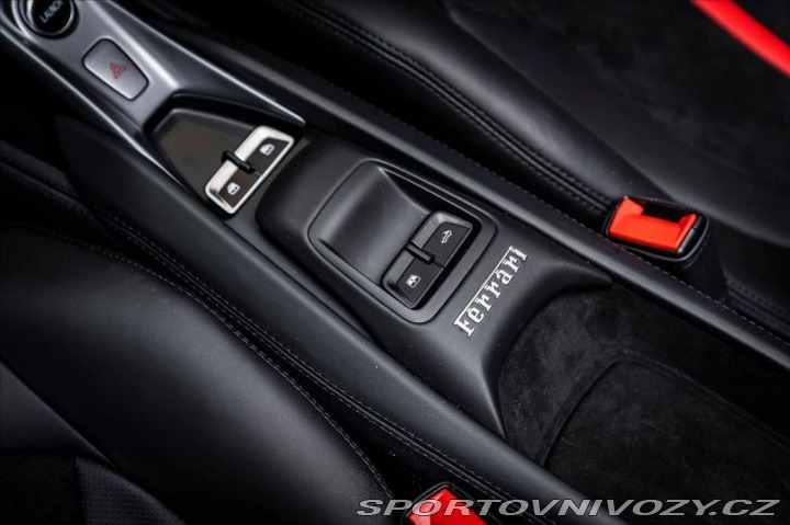 Ferrari F8 Spider/Lift/Kamera/PDC/El 1800