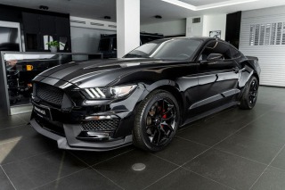 Ford Mustang 3.7 V6 Manuál/Airlift/Kam