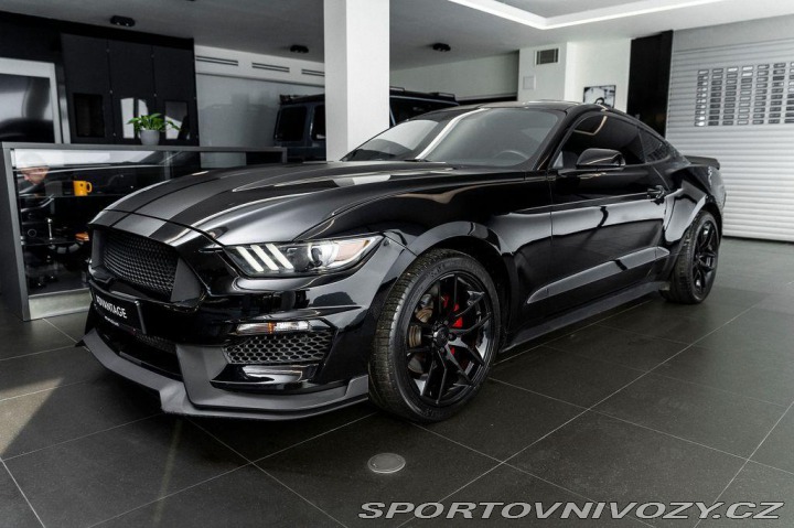 Ford Mustang 3.7 V6 Manuál/Airlift/Kam 2015