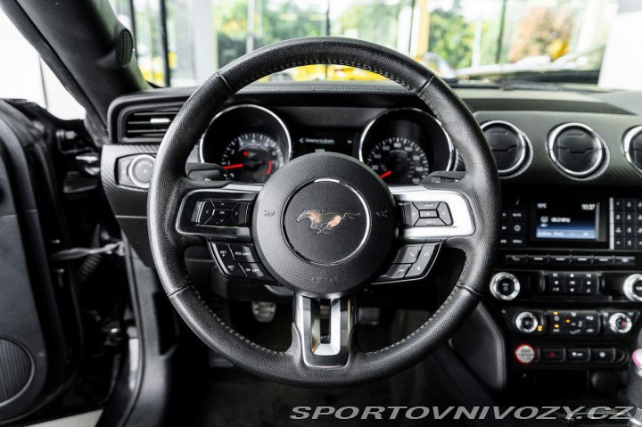 Ford Mustang 3.7 V6 Manuál/Airlift/Kam 2015