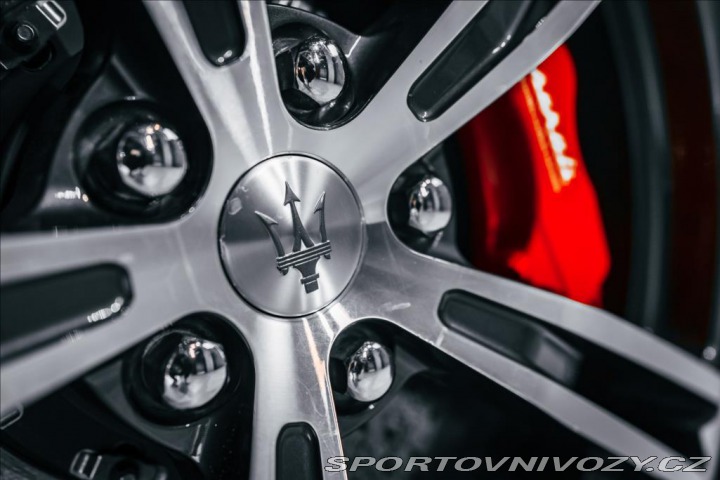 Maserati GranTurismo 4,7 4.7 V8 MC STRADALE, B 2014