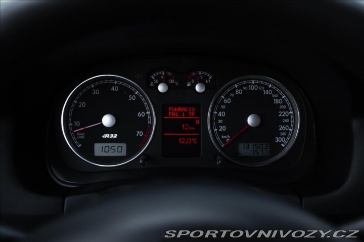 Volkswagen Golf 3,2 R32 4motion, BOSE, NA 2002