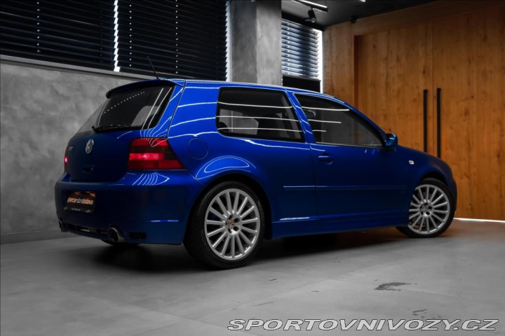 Volkswagen Golf 3,2 R32 4motion, BOSE, NA 2002