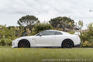 Nissan GT-R R35 - Black Edition 2017