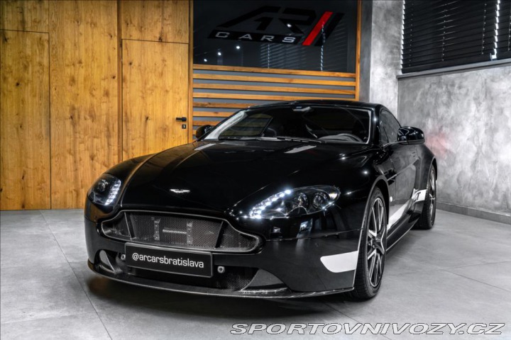 Aston Martin V8 4,7 GT, KARBÓN, KAMERA B 2016