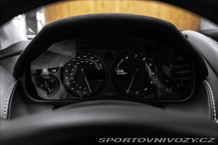 Aston Martin V8 4,7 GT, KARBÓN, KAMERA  B 2016