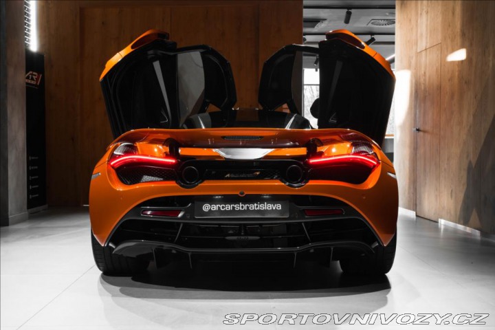 McLaren 720S 4,0 B&W, LIFT, ZÁRUKA 2021