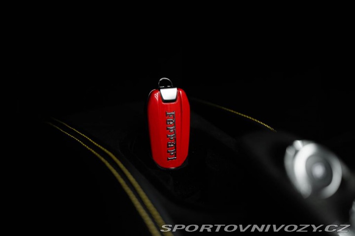 Ferrari F8 3,9 TRIBUTO, SPIDER, LIFT 2021