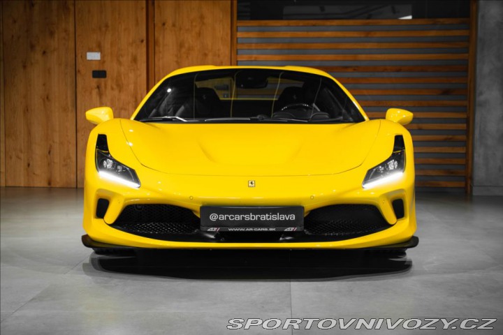 Ferrari F8 3,9 TRIBUTO, SPIDER, LIFT 2021