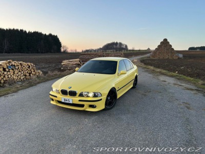 BMW M5 e39 Dakar Yellow