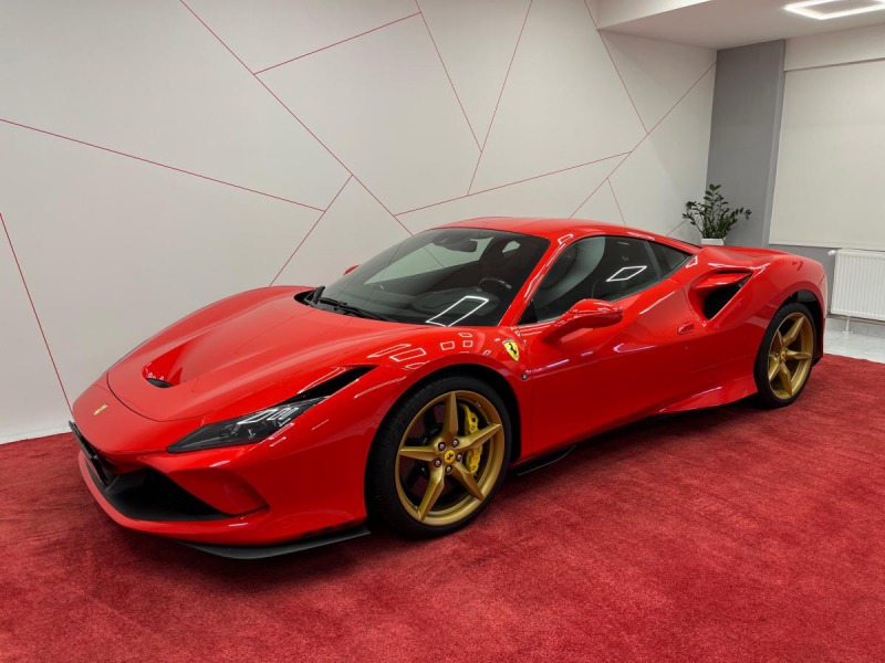 Ferrari F8 Lift*Alcantara*Carbon sed