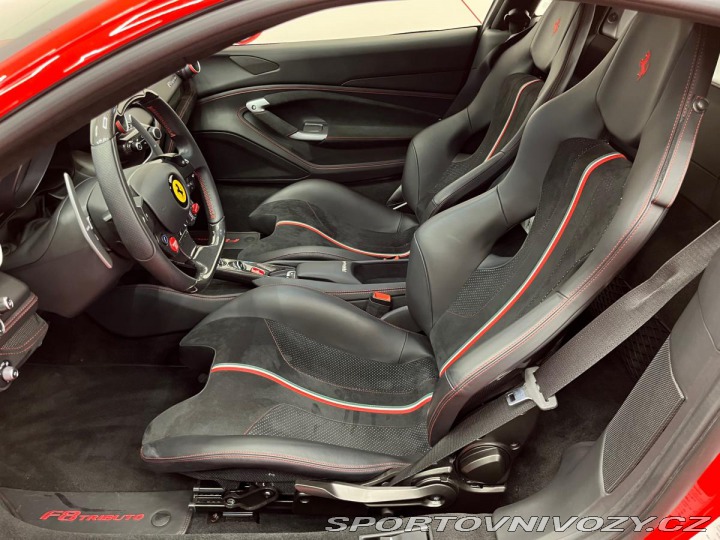 Ferrari F8 Lift*Alcantara*Carbon sed 2021