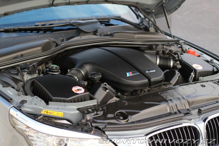 BMW M5 2006