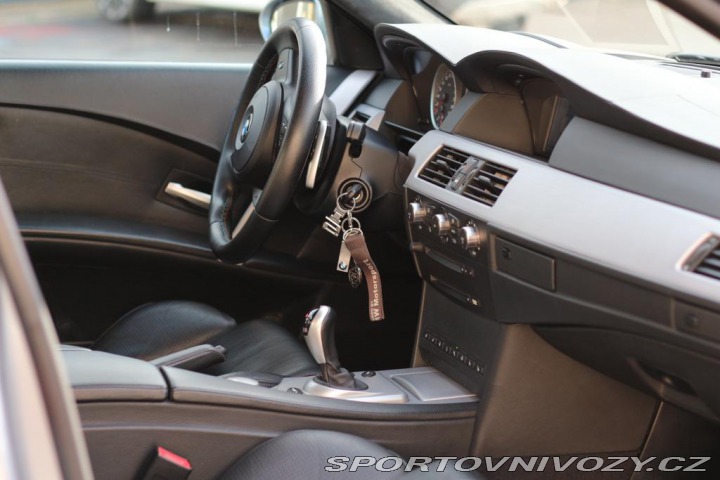 BMW M5 2006