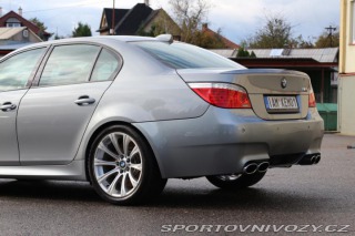 BMW M5 2006