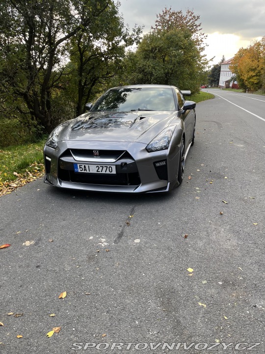 Nissan GT-R  2010