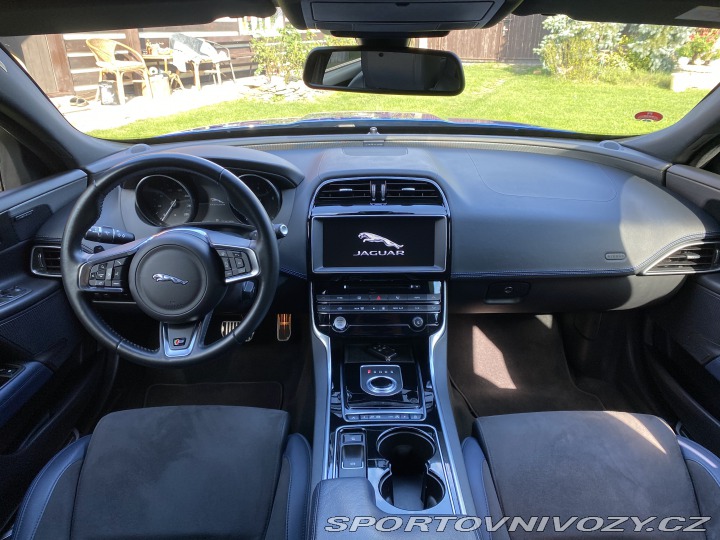 Jaguar XE S 2017