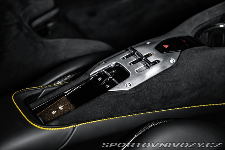Ferrari SF90 Stradale /LIFT/JBL/CARBON 2023
