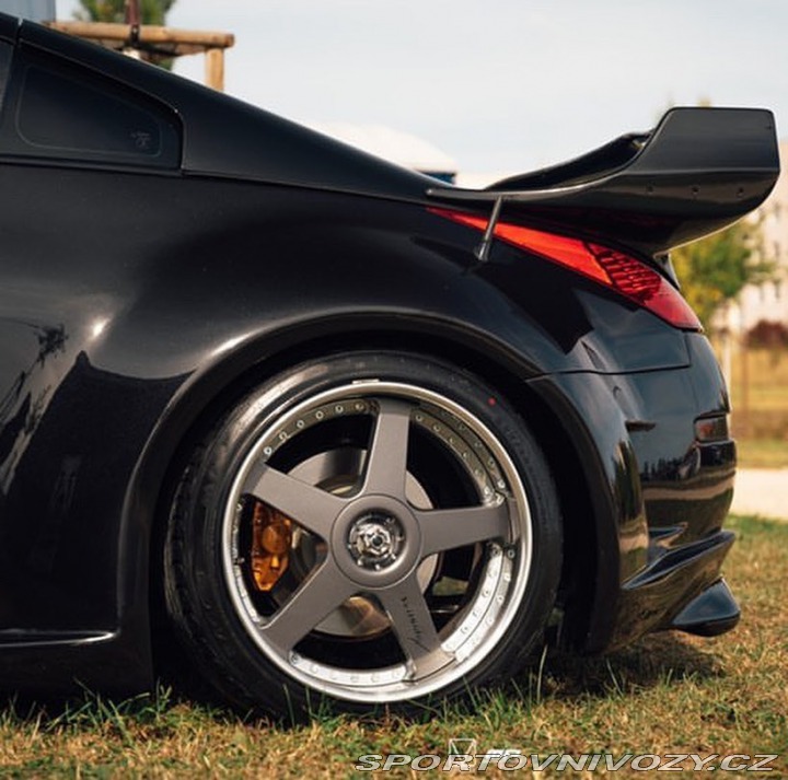 Nissan 350 Z  2004