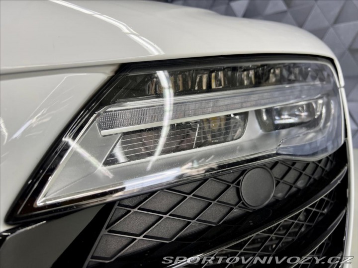 Audi R8 5,2 V10 S-TRONIC QUATTRO, 2013