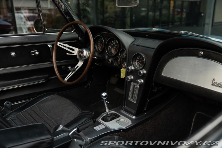 Chevrolet Corvette C2 STINGRAY 1967