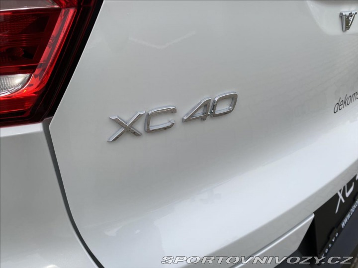 Volvo Ostatní modely XC40 2,0 T5 Recharge Plus Dark 2023