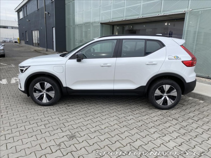 Volvo Ostatní modely XC40 2,0 T5 Recharge Plus Dark 2023