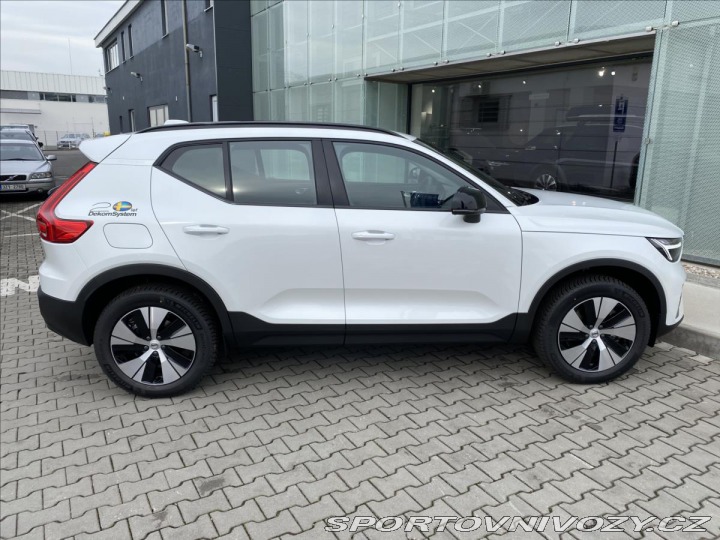 Volvo Ostatní modely XC40 2,0 T5 Recharge Plus Dark 2023