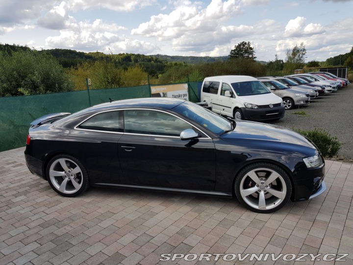 Audi RS5 4,2FSI 331KW QUATTRO STRO 2011