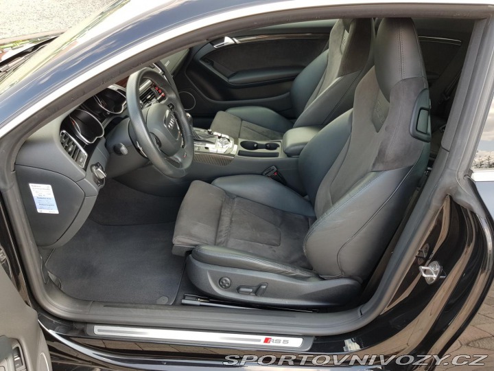 Audi RS5 4,2FSI 331KW QUATTRO STRO 2011